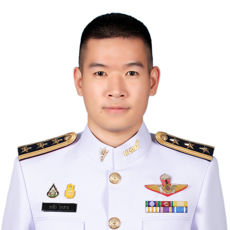 ร้อยเอก ธงทิว ไพเราะ